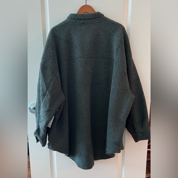 Good American Cozy Contour Faux Shearling Jacket NWT - Picture 10 of 16